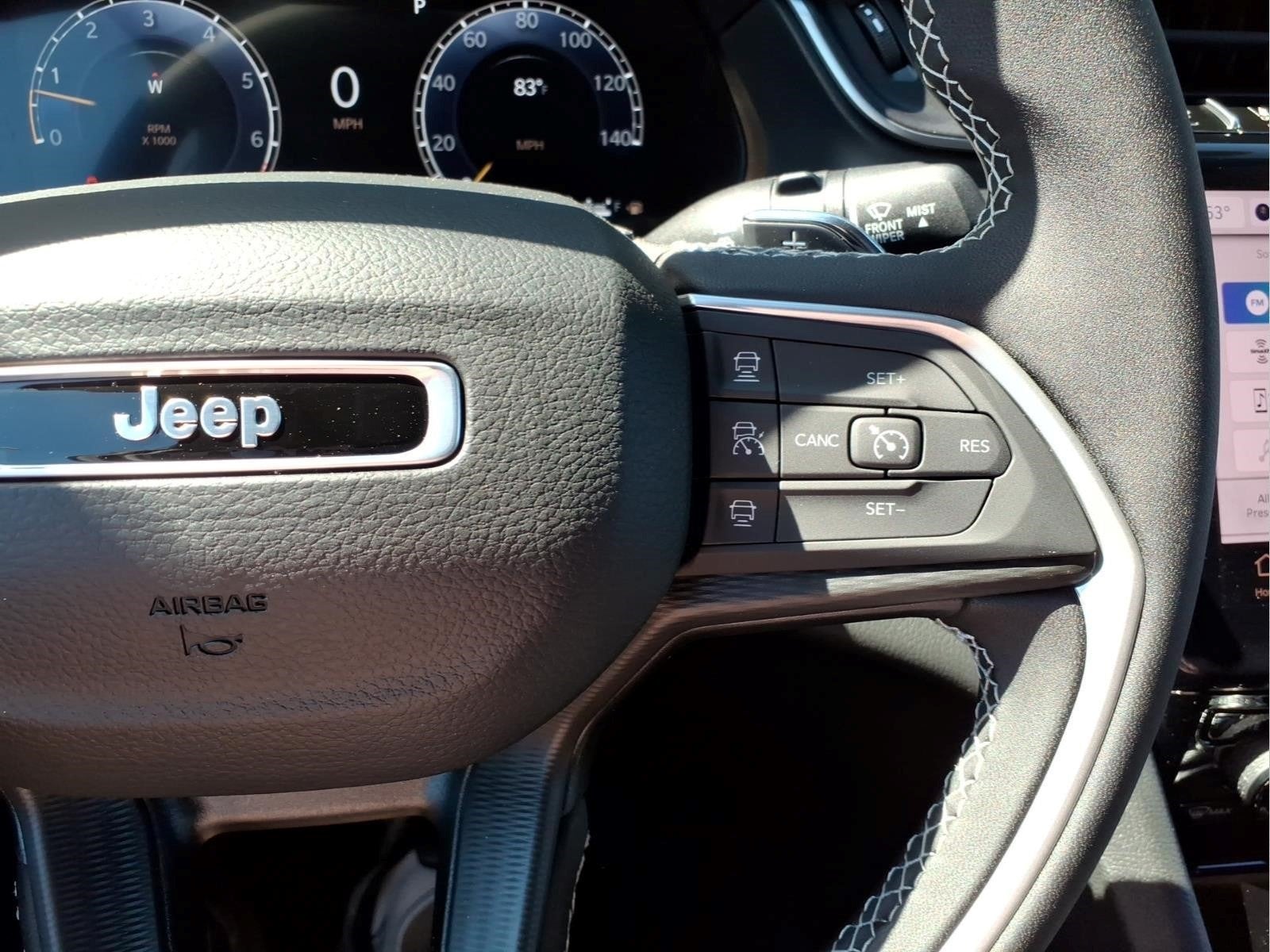 2027 Jeep Grand Cherokee Laredo
