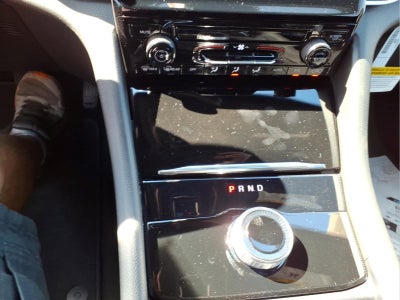 2027 Jeep Grand Cherokee Laredo