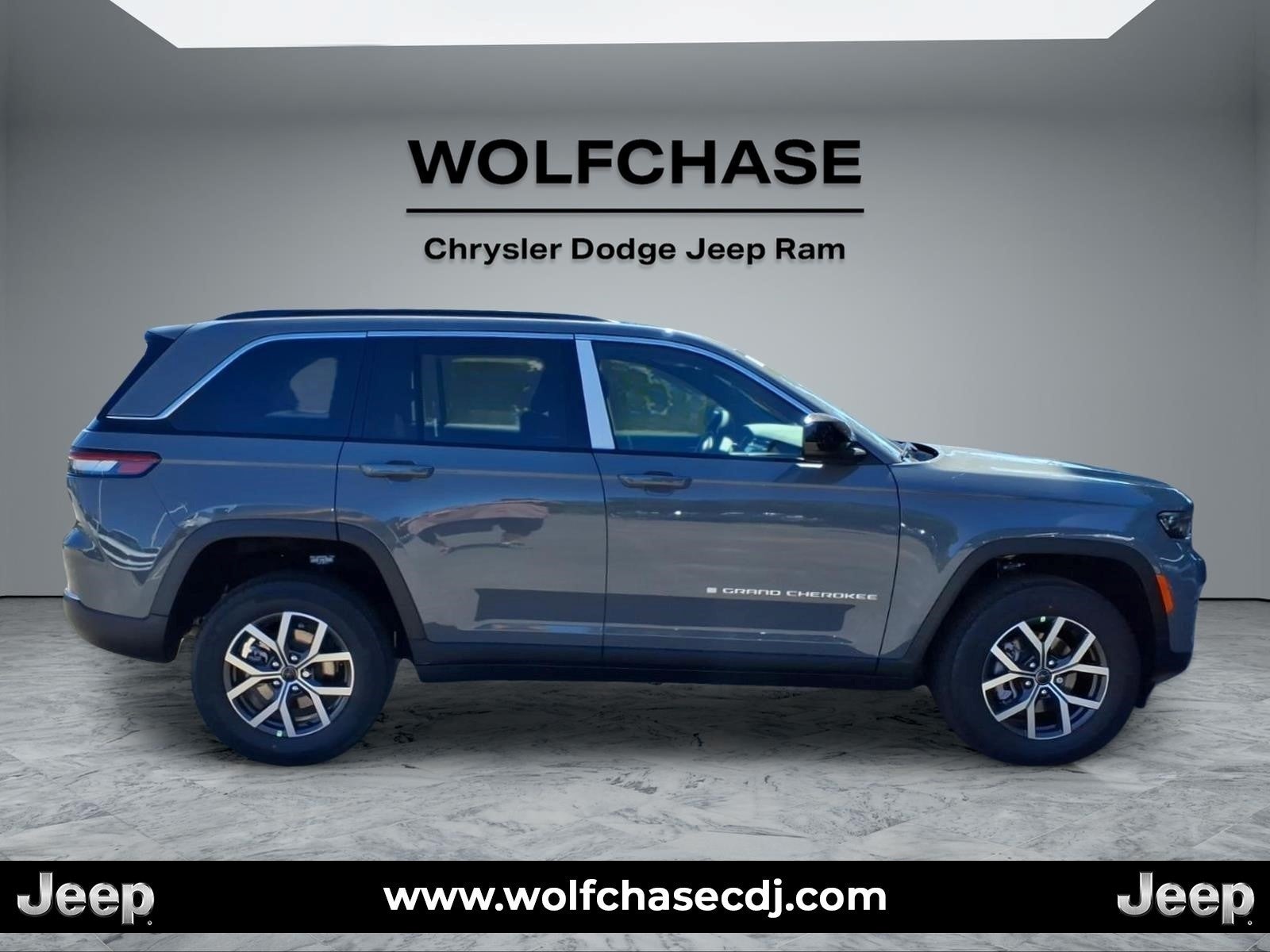 2027 Jeep Grand Cherokee Laredo