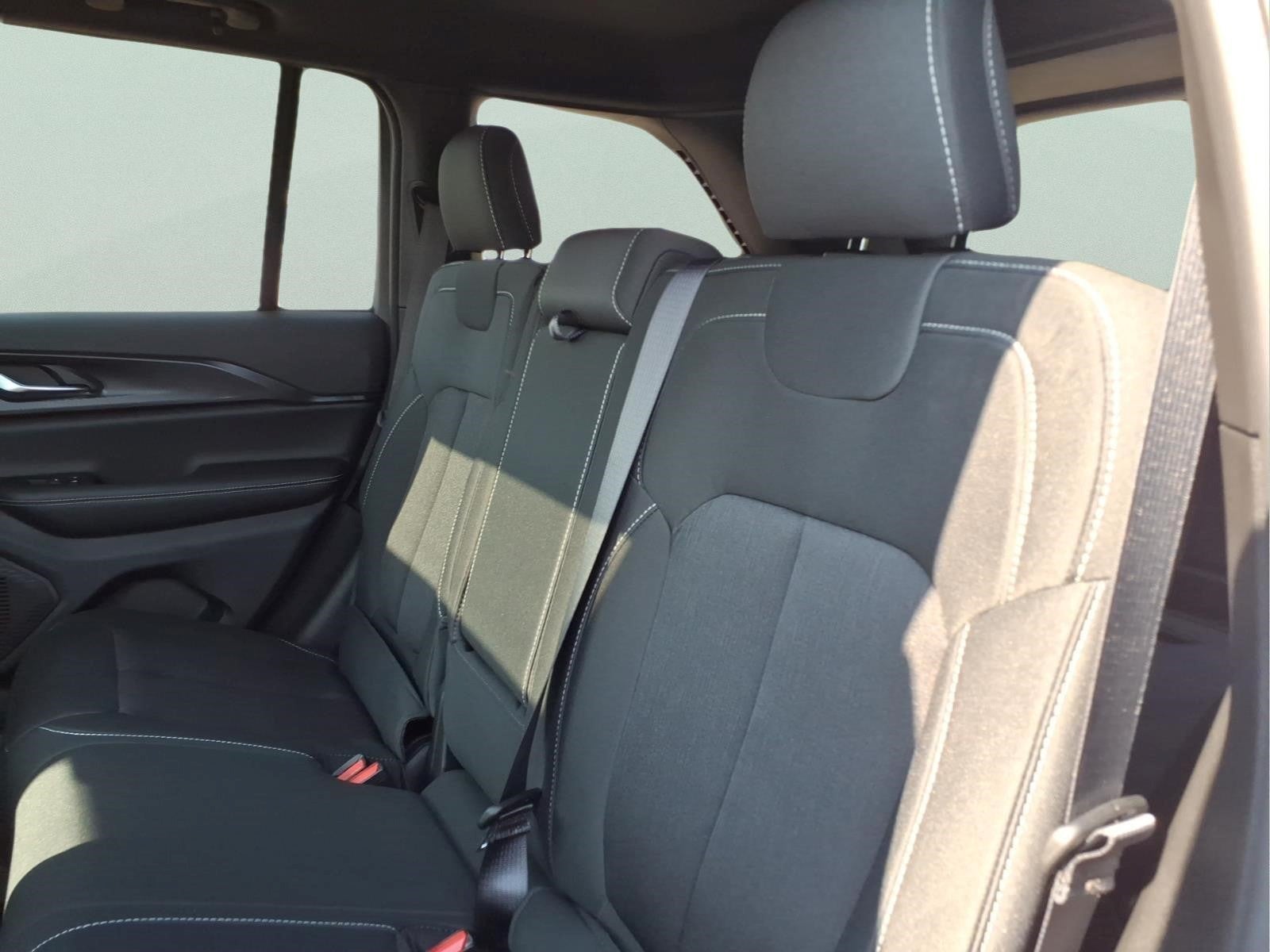 2026 Jeep Grand Cherokee Laredo X 4x2