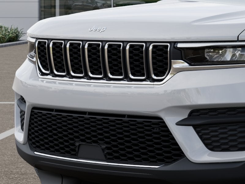 2026 Jeep Grand Cherokee Laredo X 4x2