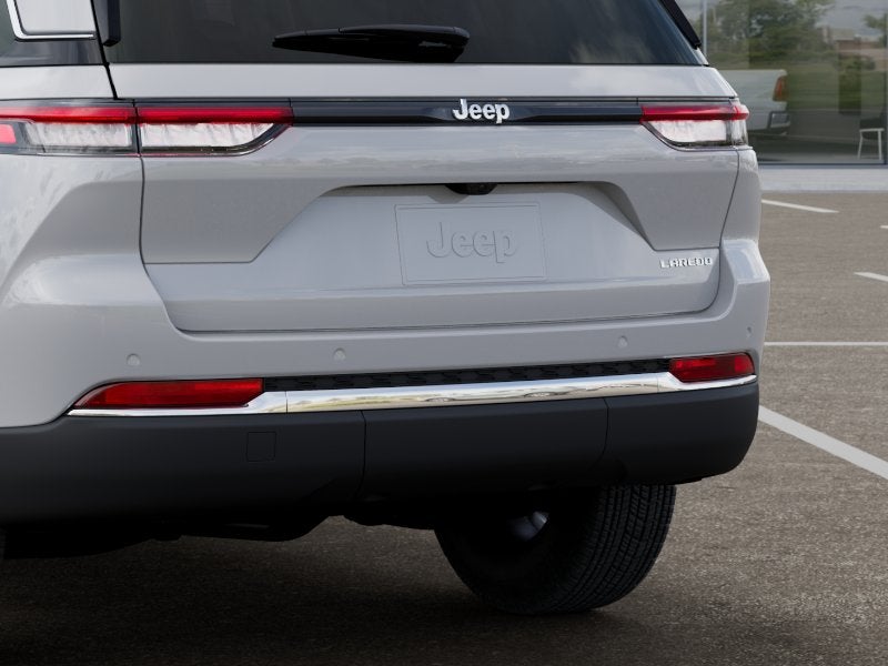 2026 Jeep Grand Cherokee Laredo X 4x2