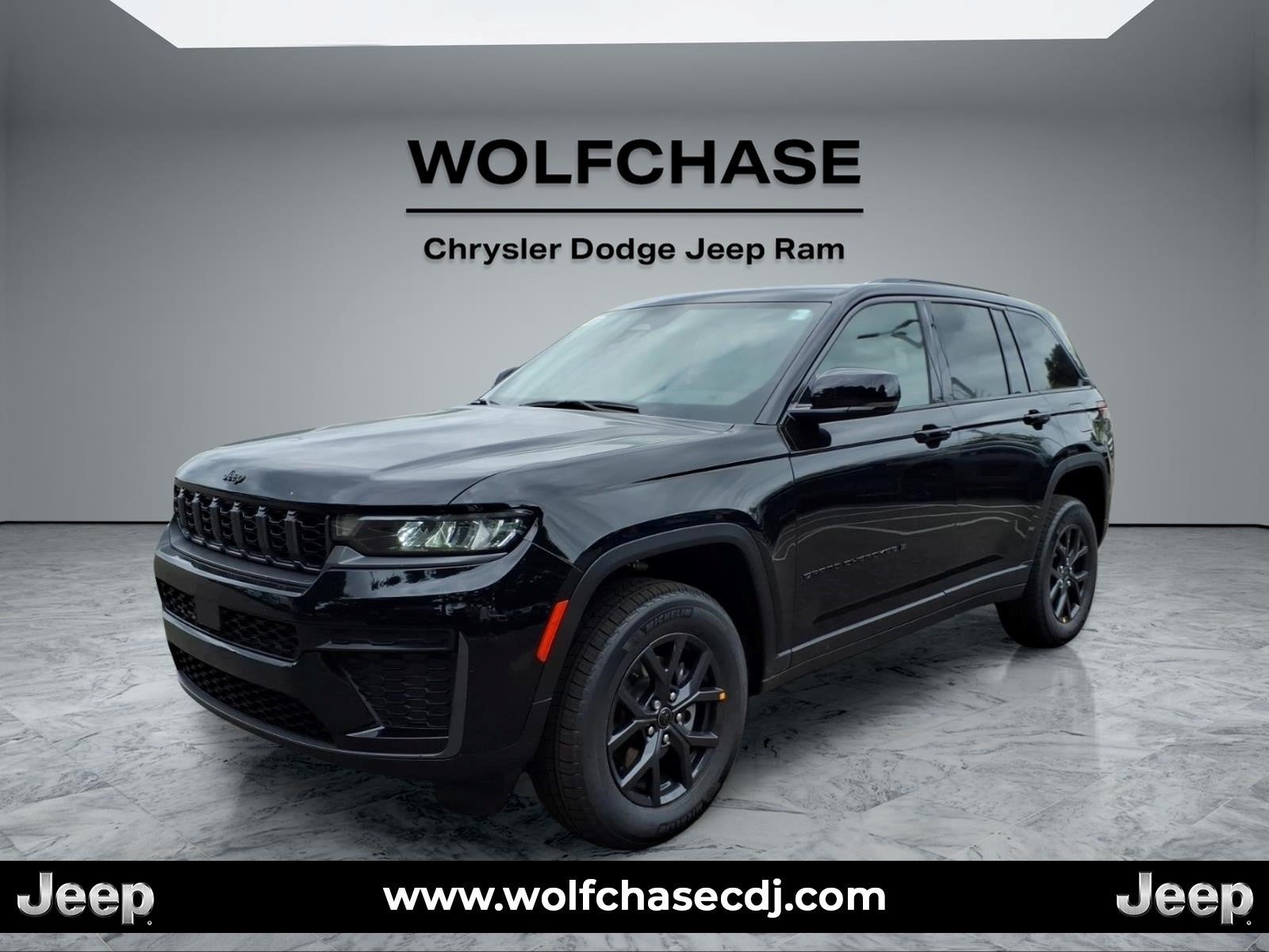 2027 Jeep Grand Cherokee Laredo Altitude