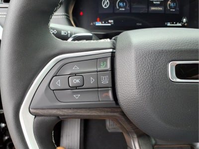2027 Jeep Grand Cherokee Laredo Altitude