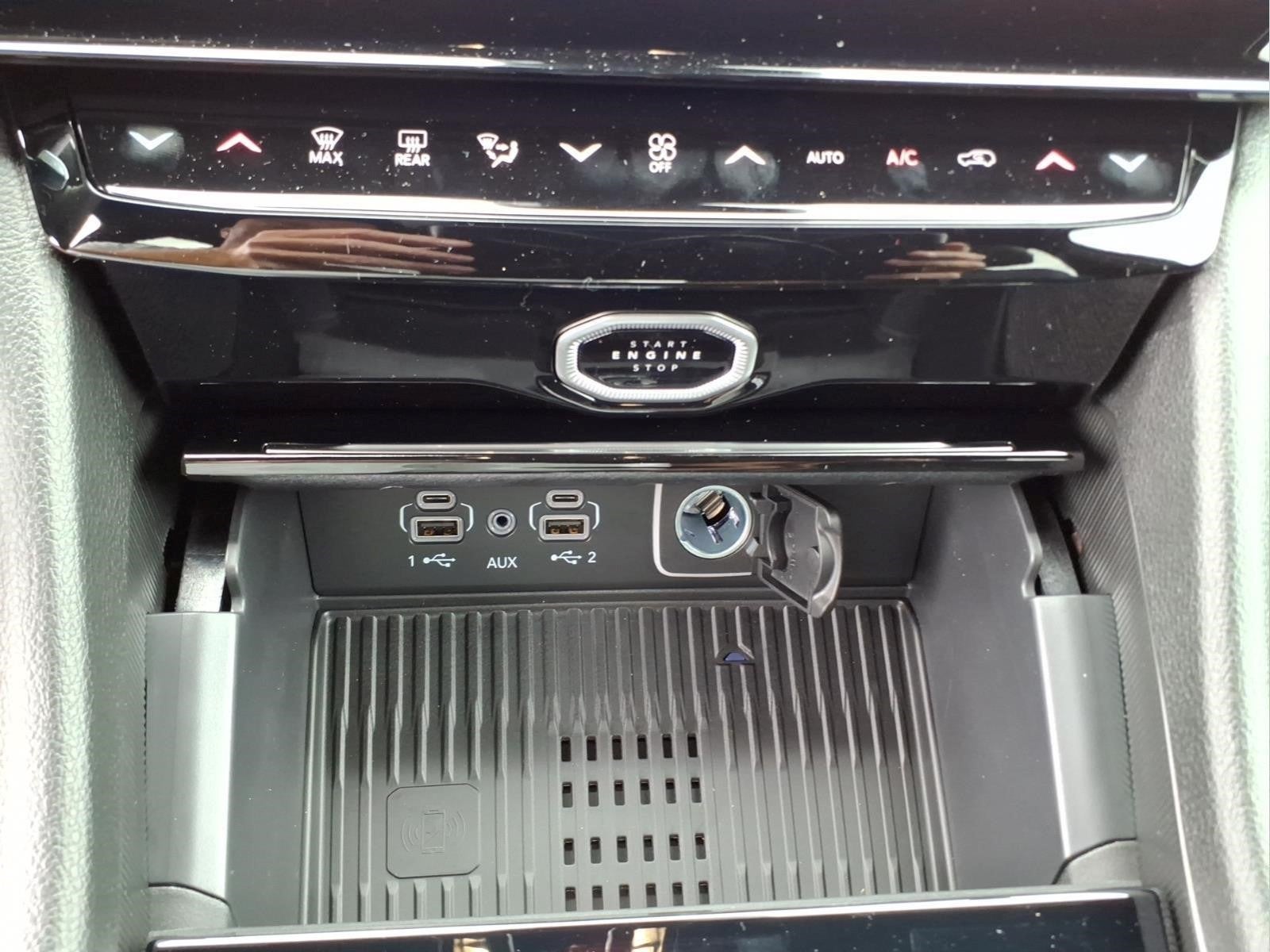 2027 Jeep Grand Cherokee Laredo Altitude
