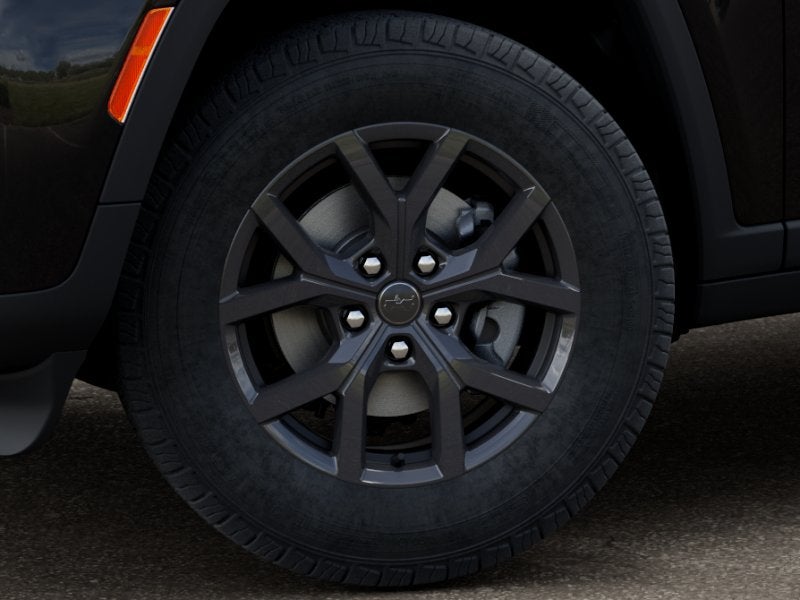 2027 Jeep Grand Cherokee Laredo Altitude