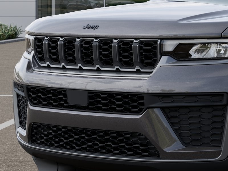 2026 Jeep Grand Cherokee Altitude 4x2