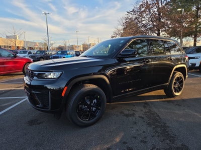 2026 Jeep Grand Cherokee Laredo Altitude