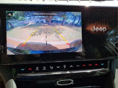 2026 Jeep Grand Cherokee Laredo Altitude