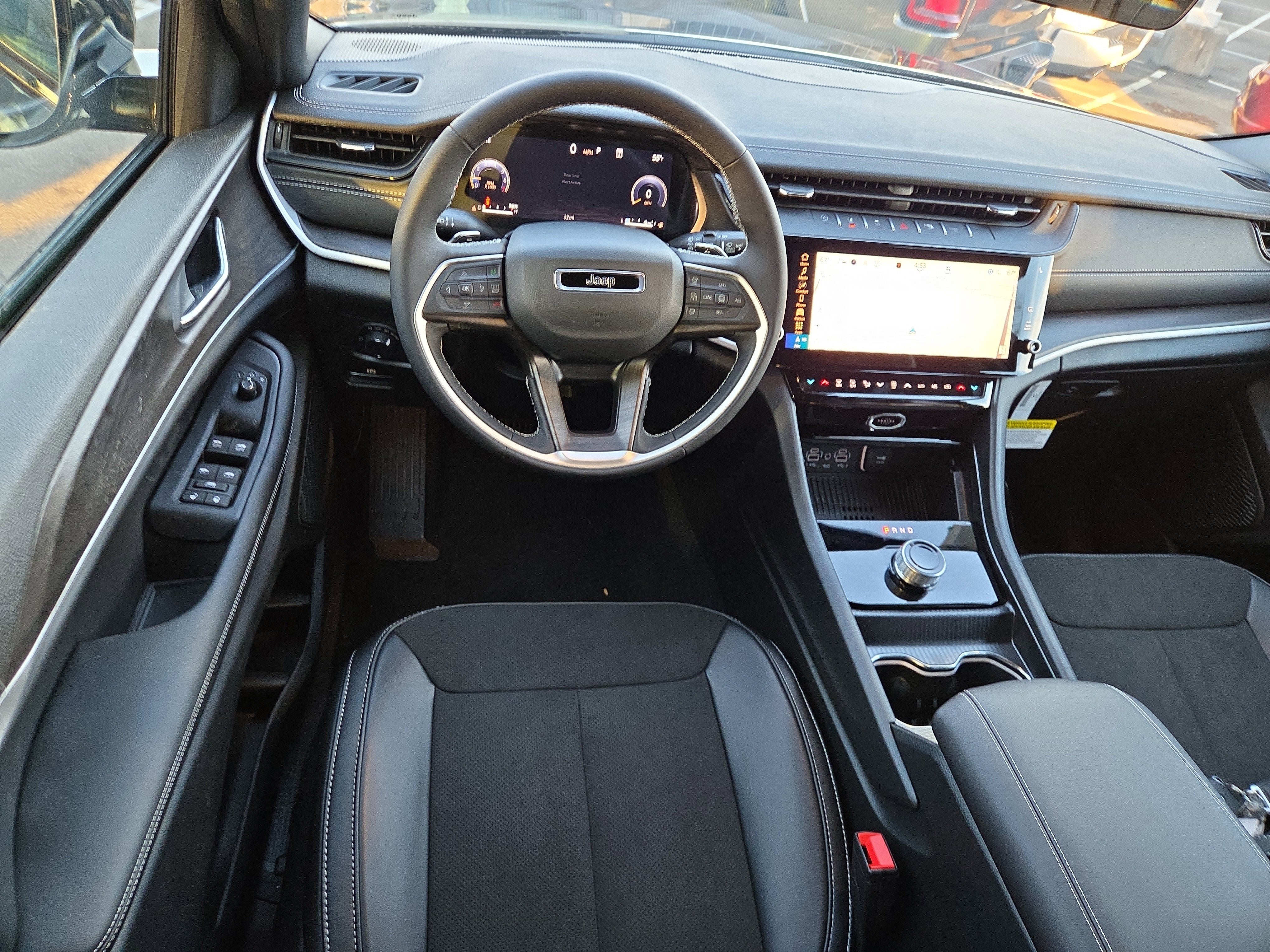 2026 Jeep Grand Cherokee Laredo Altitude