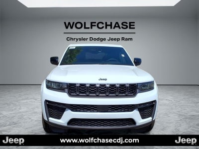 2026 Jeep Grand Cherokee Laredo Altitude