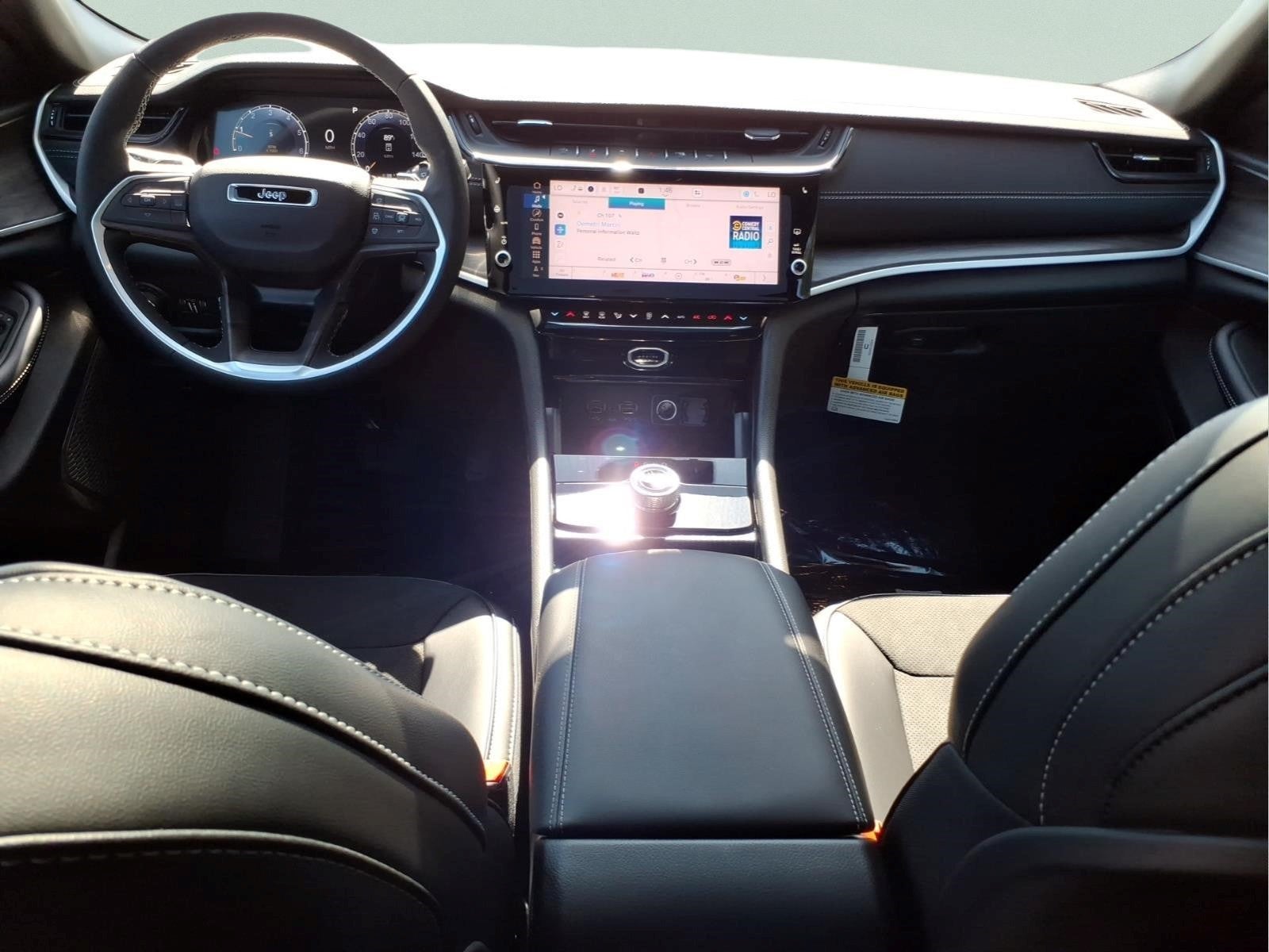 2027 Jeep Grand Cherokee Laredo Altitude