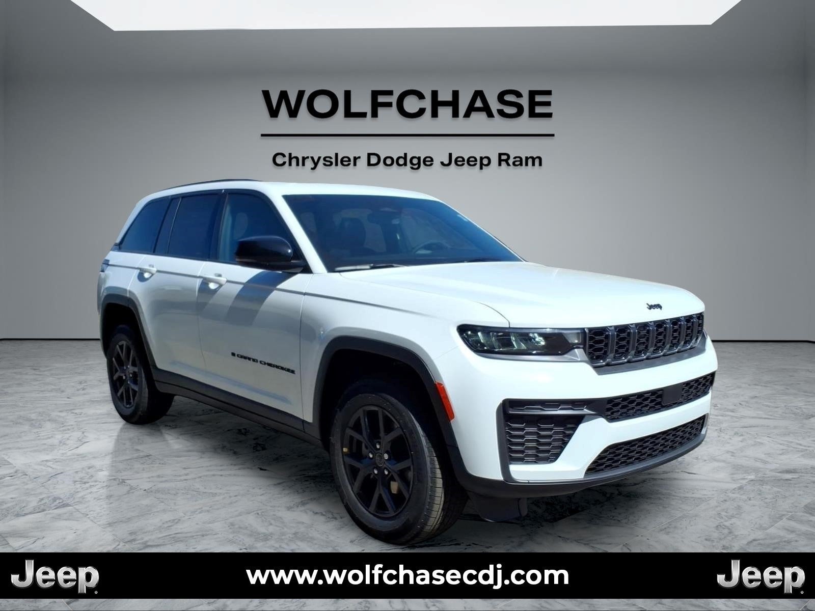 2027 Jeep Grand Cherokee Laredo Altitude