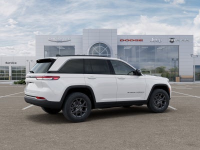 2027 Jeep Grand Cherokee Laredo Altitude