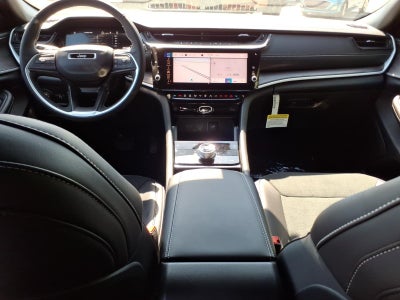 2026 Jeep Grand Cherokee Laredo Altitude