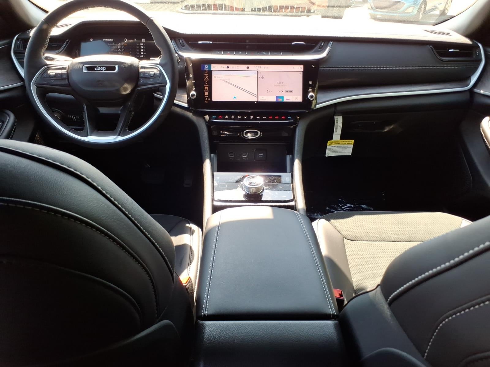 2026 Jeep Grand Cherokee Laredo Altitude