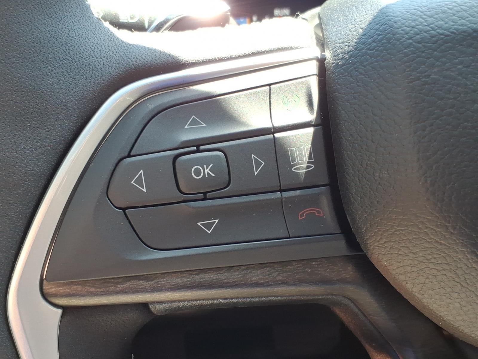 2026 Jeep Grand Cherokee Laredo Altitude