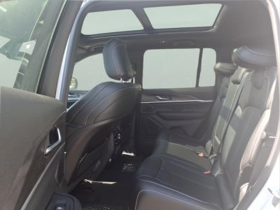 2026 Jeep Grand Cherokee Altitude 4x2