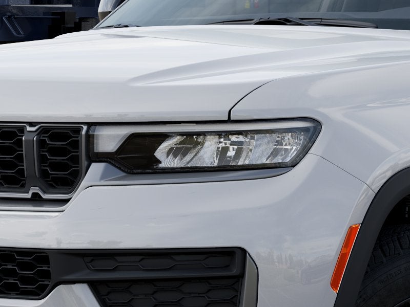 2026 Jeep Grand Cherokee Altitude 4x2