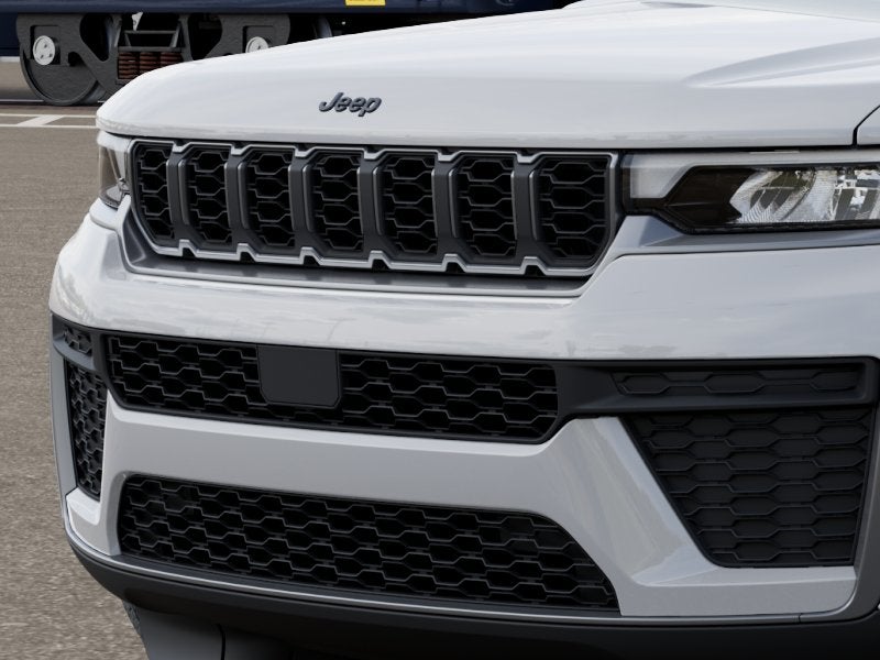 2026 Jeep Grand Cherokee Altitude 4x2