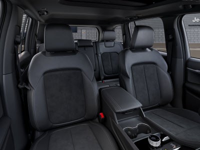 2026 Jeep Grand Cherokee Altitude 4x2