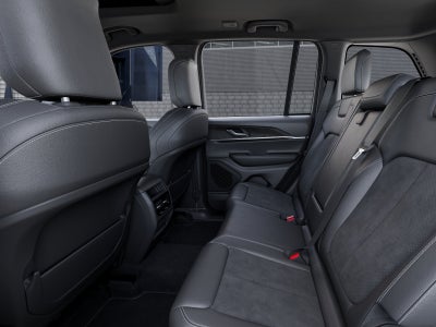 2026 Jeep Grand Cherokee Altitude 4x2