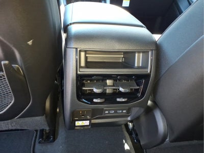 2027 Jeep Grand Cherokee Laredo Altitude