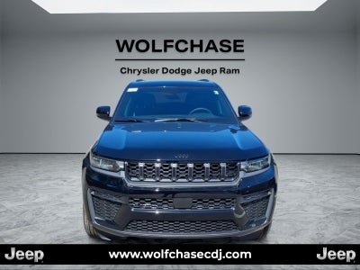 2027 Jeep Grand Cherokee Laredo Altitude
