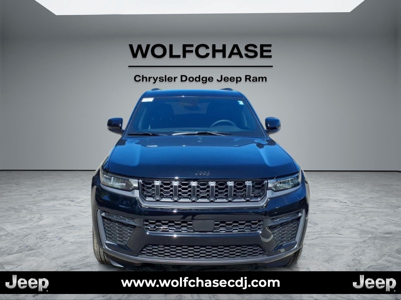 2027 Jeep Grand Cherokee Laredo Altitude