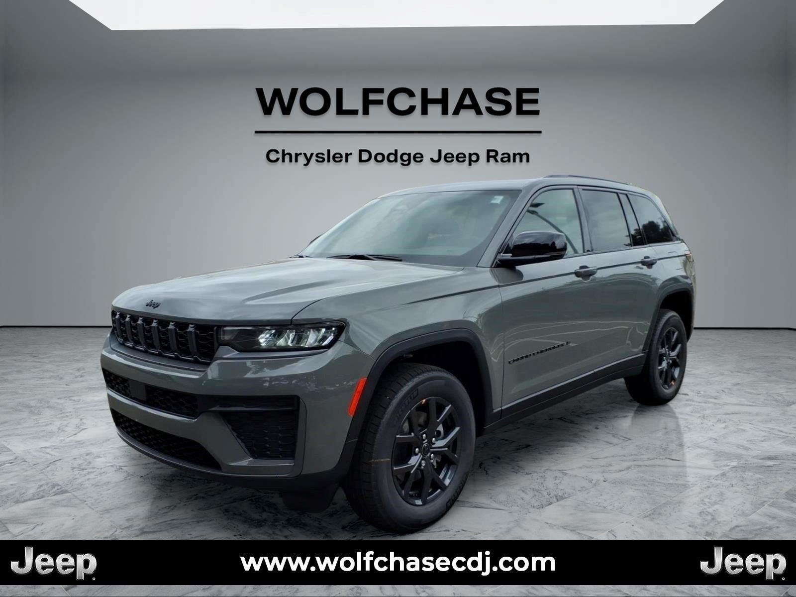 2027 Jeep Grand Cherokee Laredo Altitude