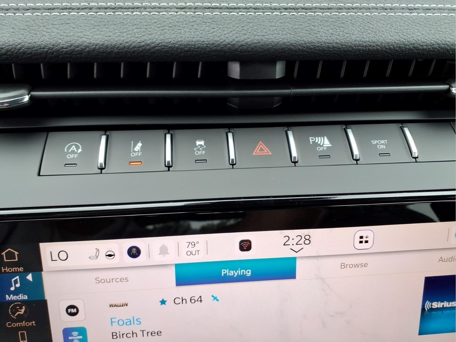 2027 Jeep Grand Cherokee Laredo Altitude