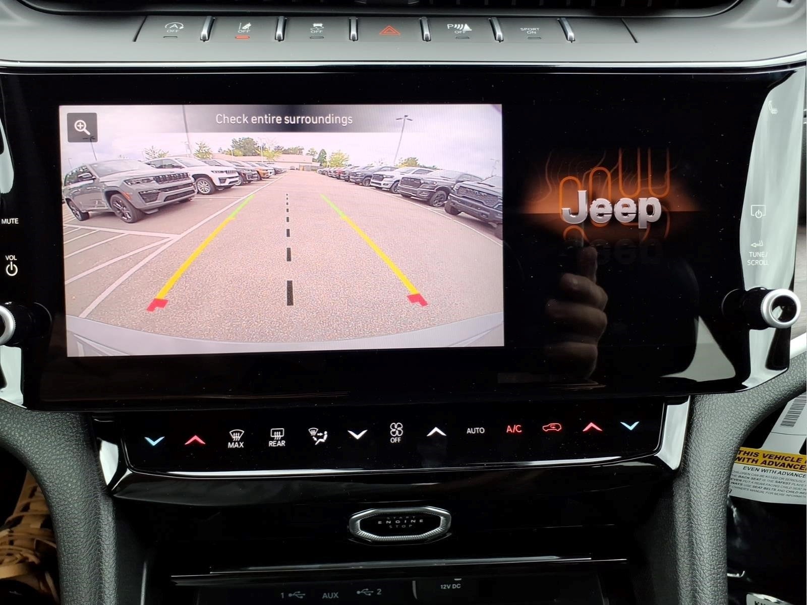 2027 Jeep Grand Cherokee Laredo Altitude