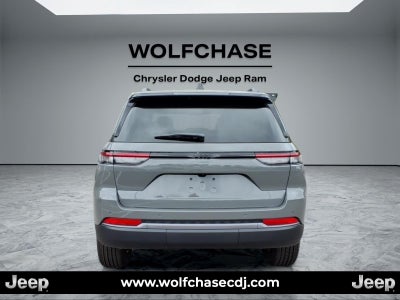 2027 Jeep Grand Cherokee Laredo Altitude