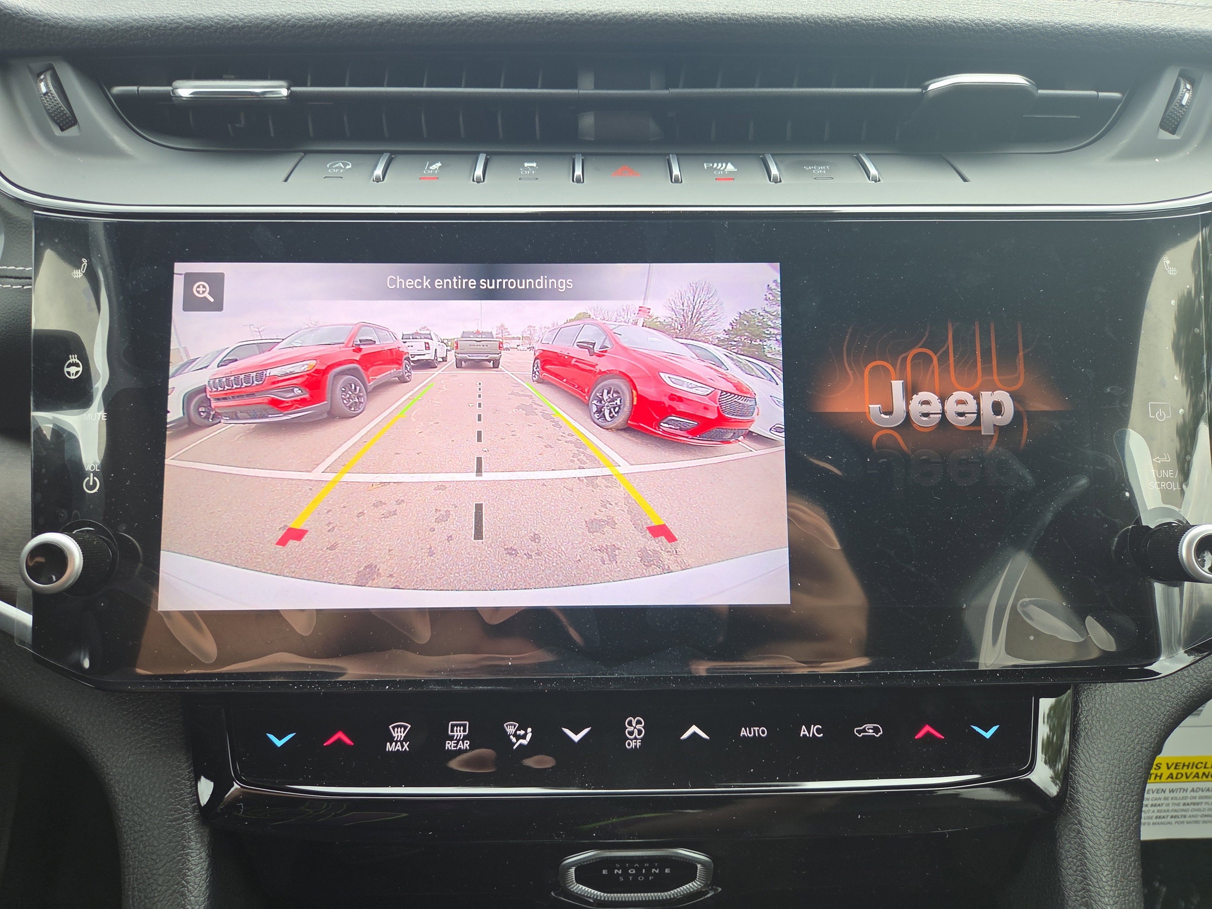 2026 Jeep Grand Cherokee Laredo Altitude