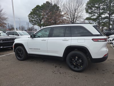 2026 Jeep Grand Cherokee Laredo Altitude