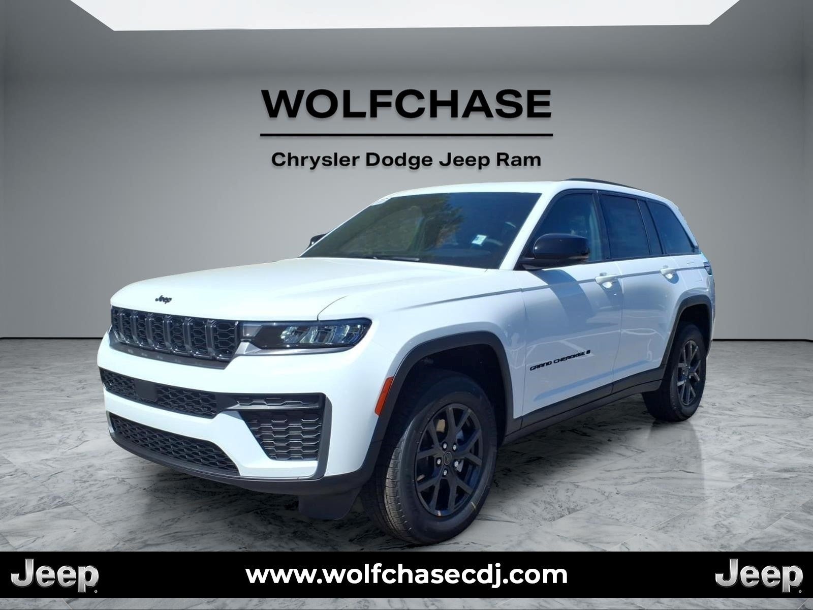 2027 Jeep Grand Cherokee Laredo Altitude