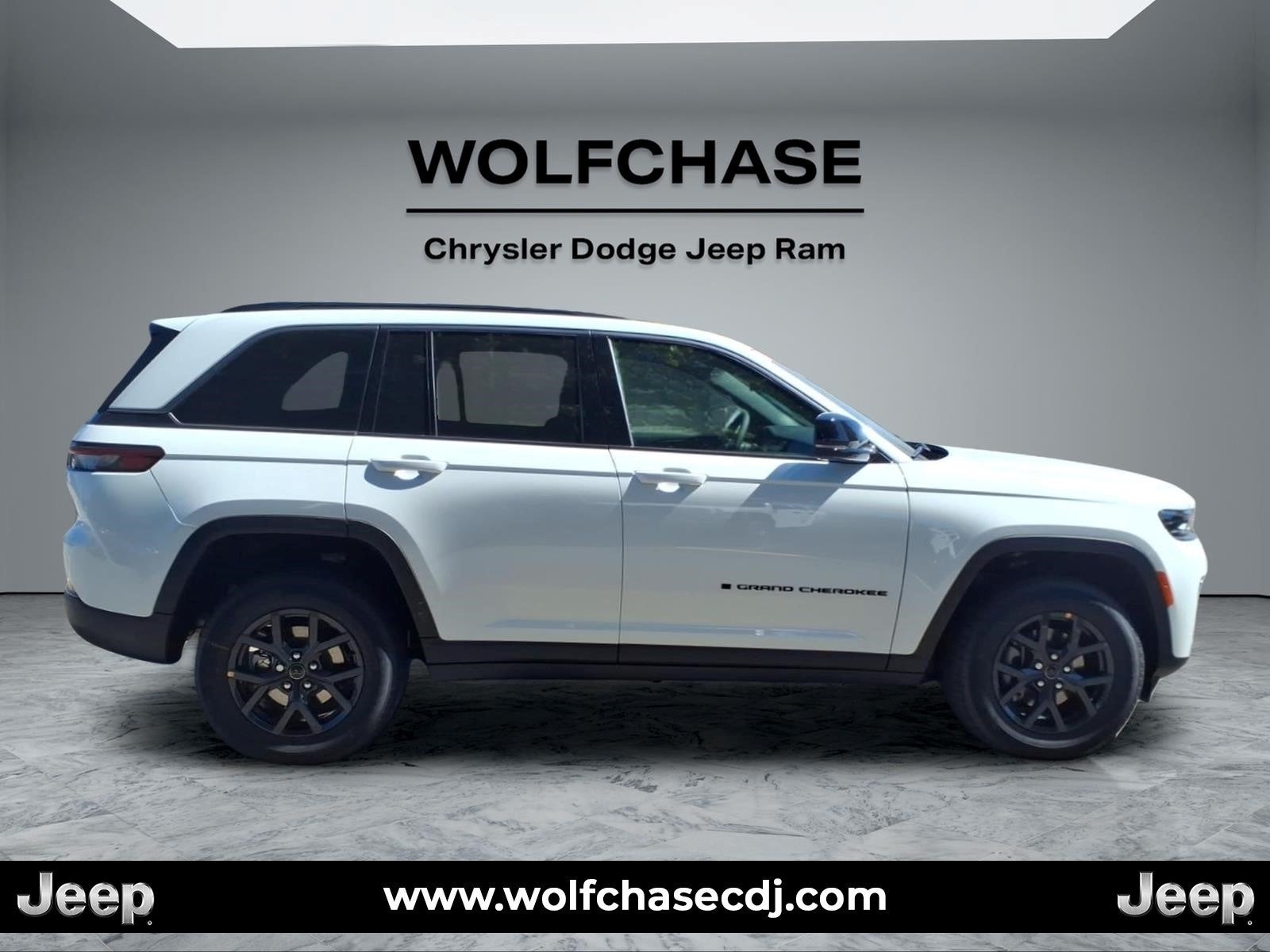 2027 Jeep Grand Cherokee Laredo Altitude