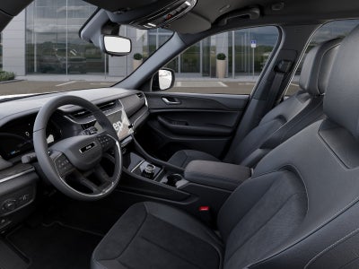2027 Jeep Grand Cherokee Laredo Altitude