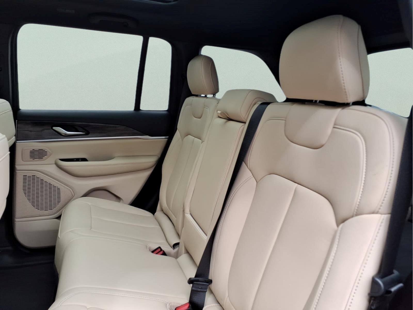 2027 Jeep Grand Cherokee Limited