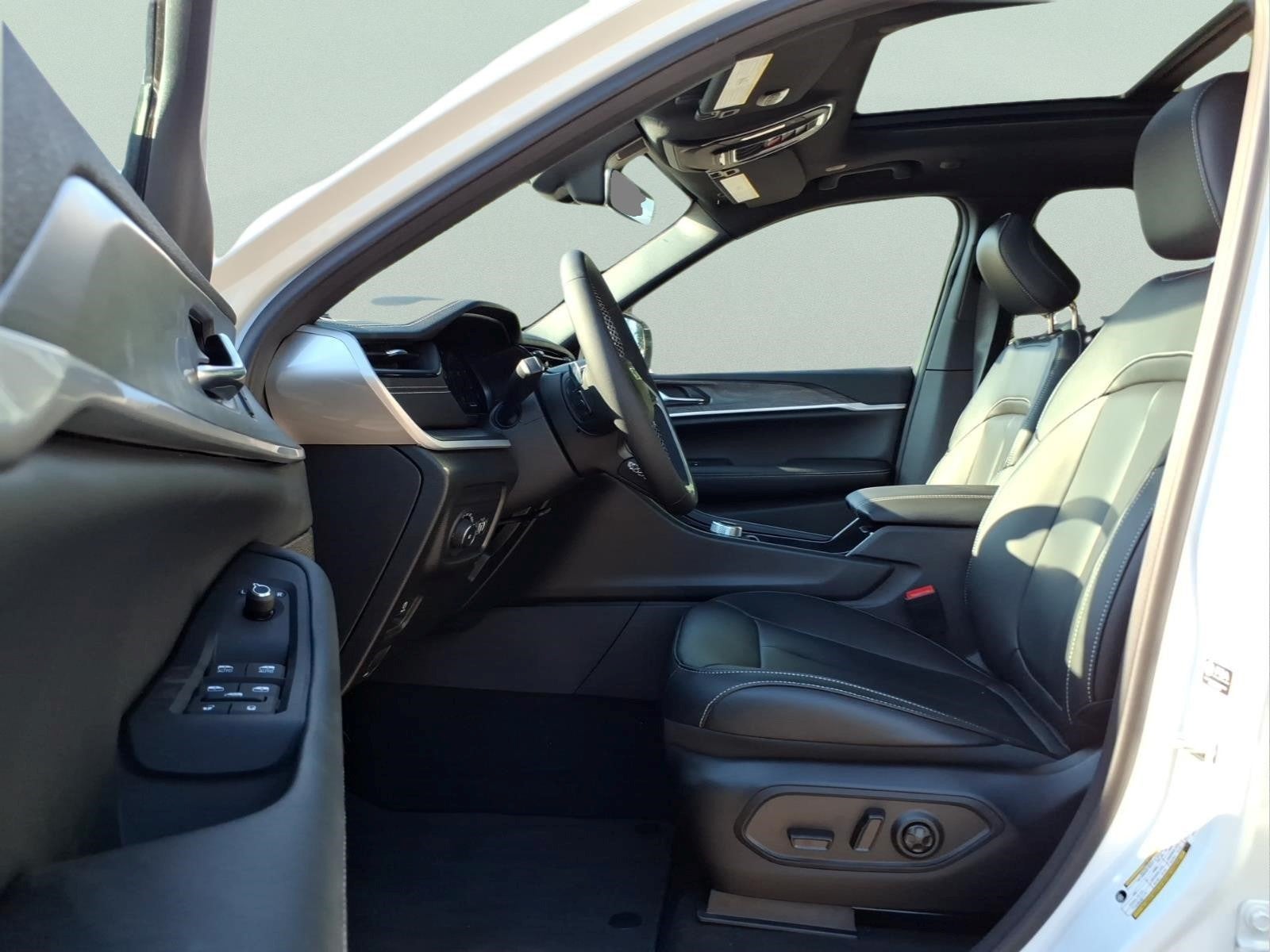 2026 Jeep Grand Cherokee Limited 4x2