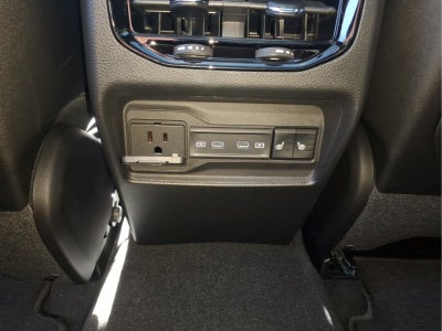 2027 Jeep Grand Cherokee Limited Reserve