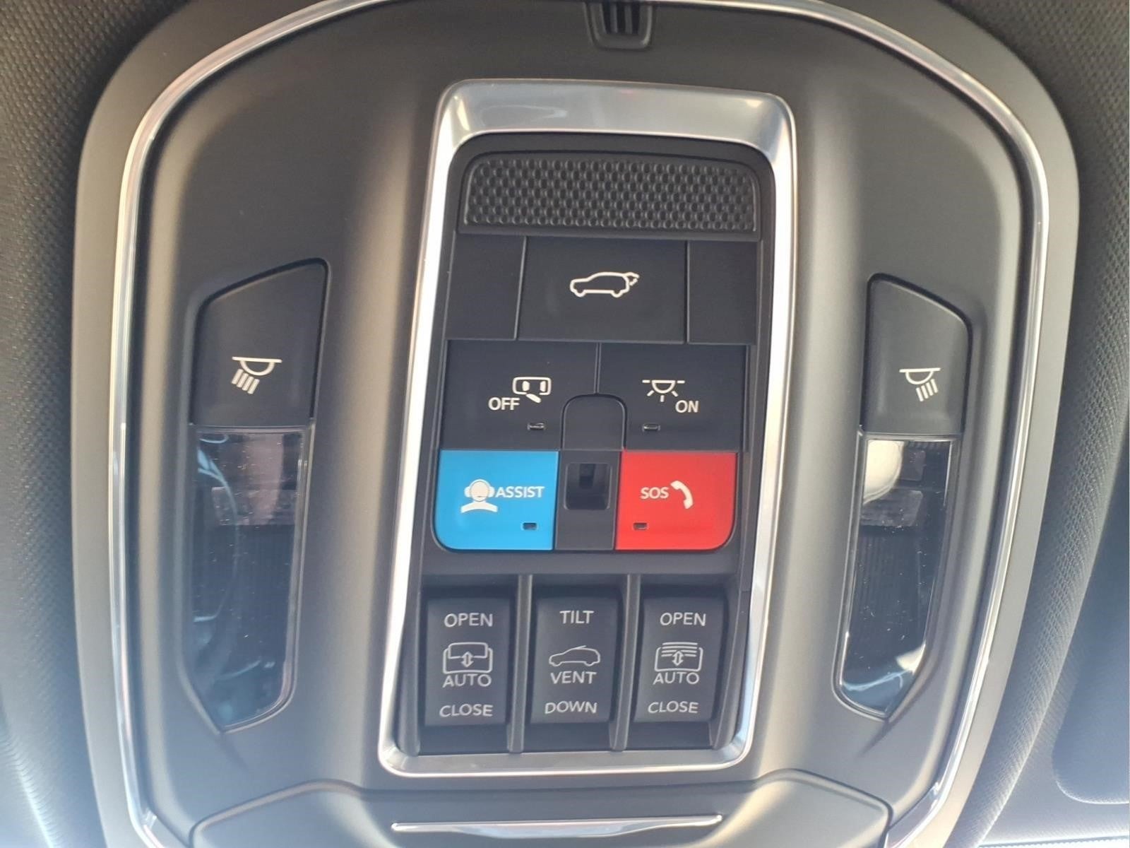 2027 Jeep Grand Cherokee Limited Reserve