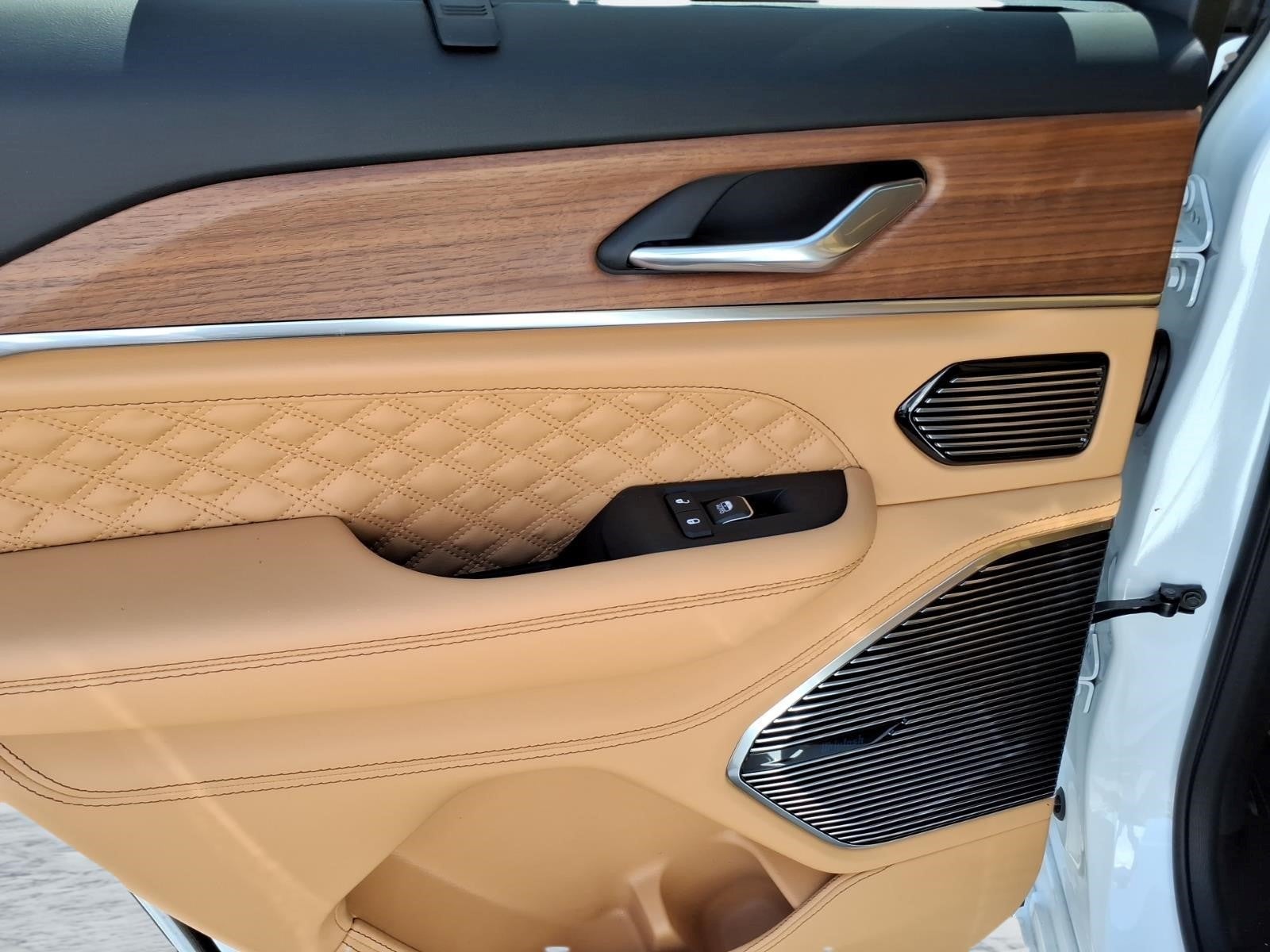 2025 Jeep Grand Cherokee Summit Reserve