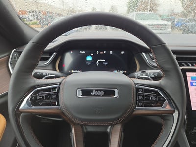 2025 Jeep Grand Cherokee Summit