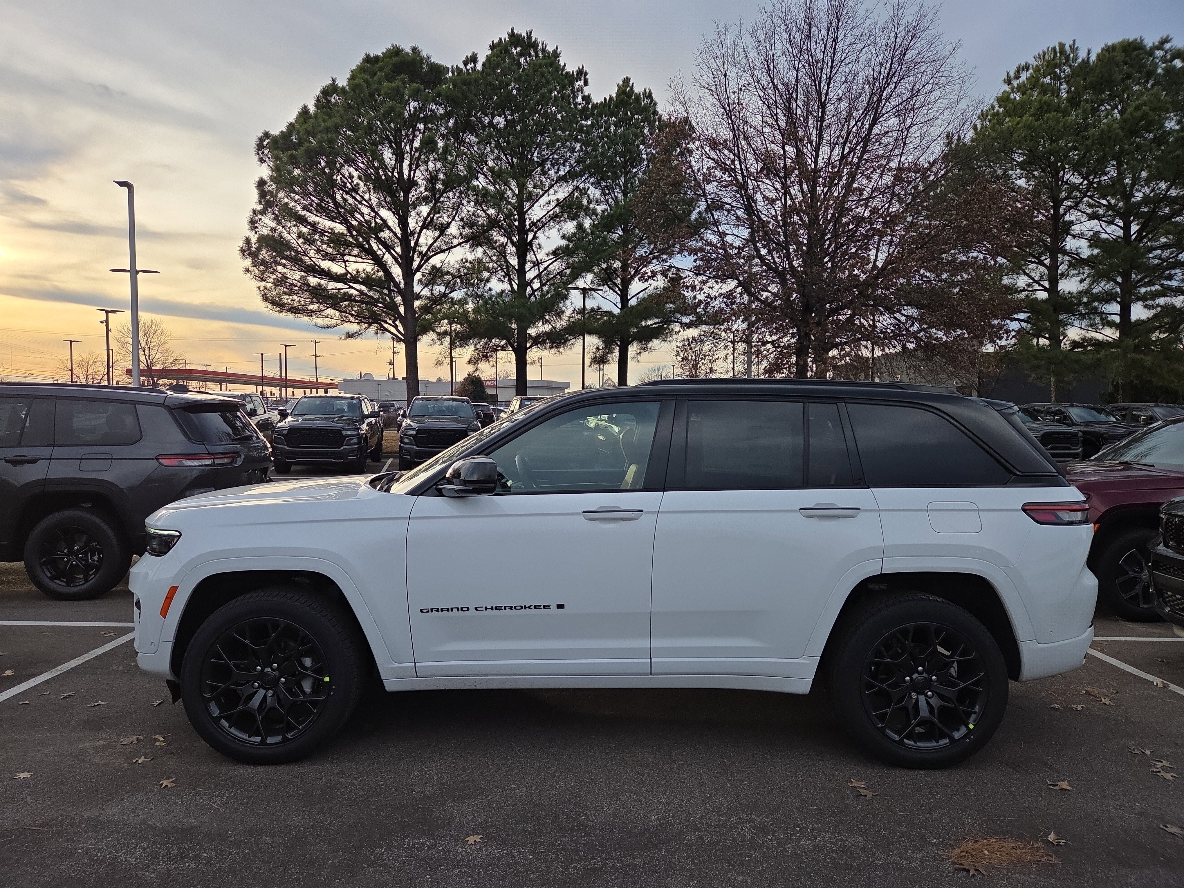 2025 Jeep Grand Cherokee Summit