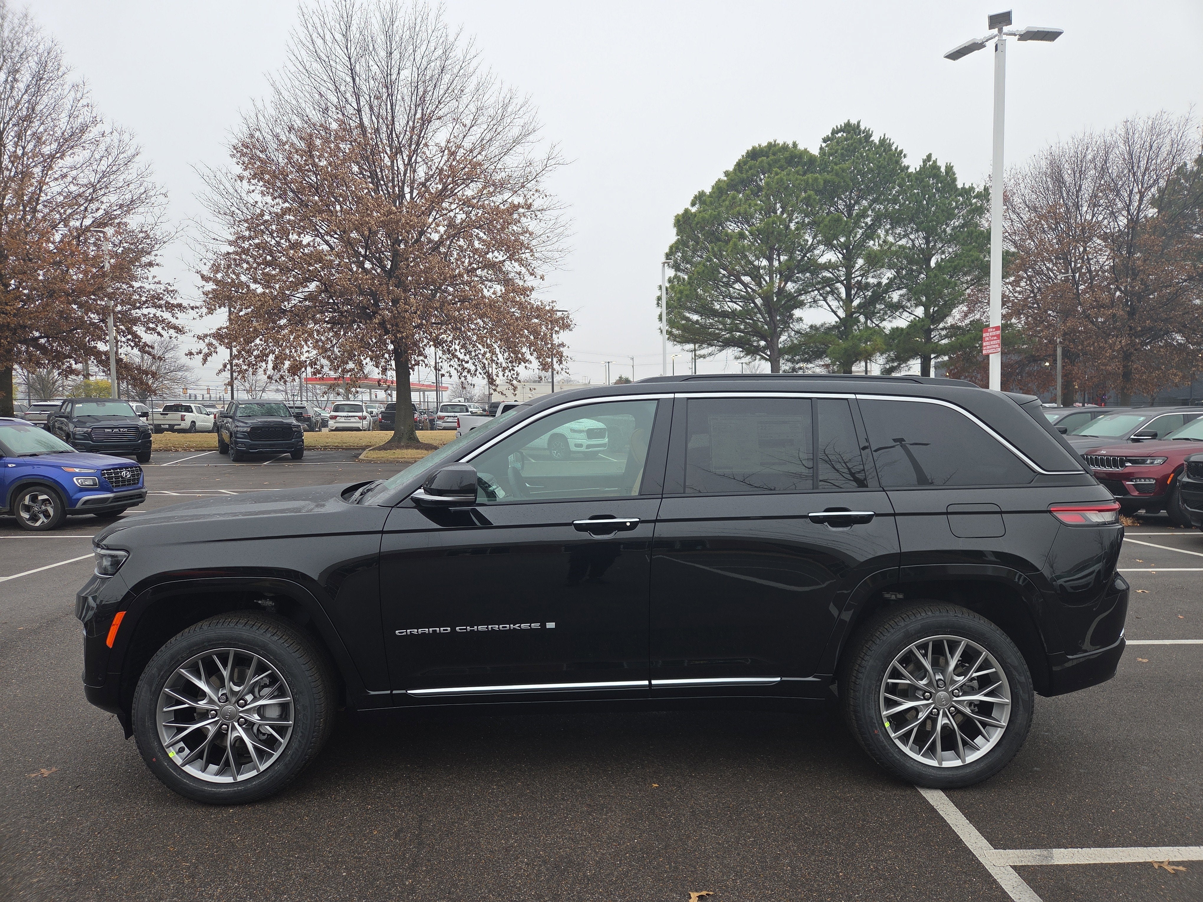 2025 Jeep Grand Cherokee Summit