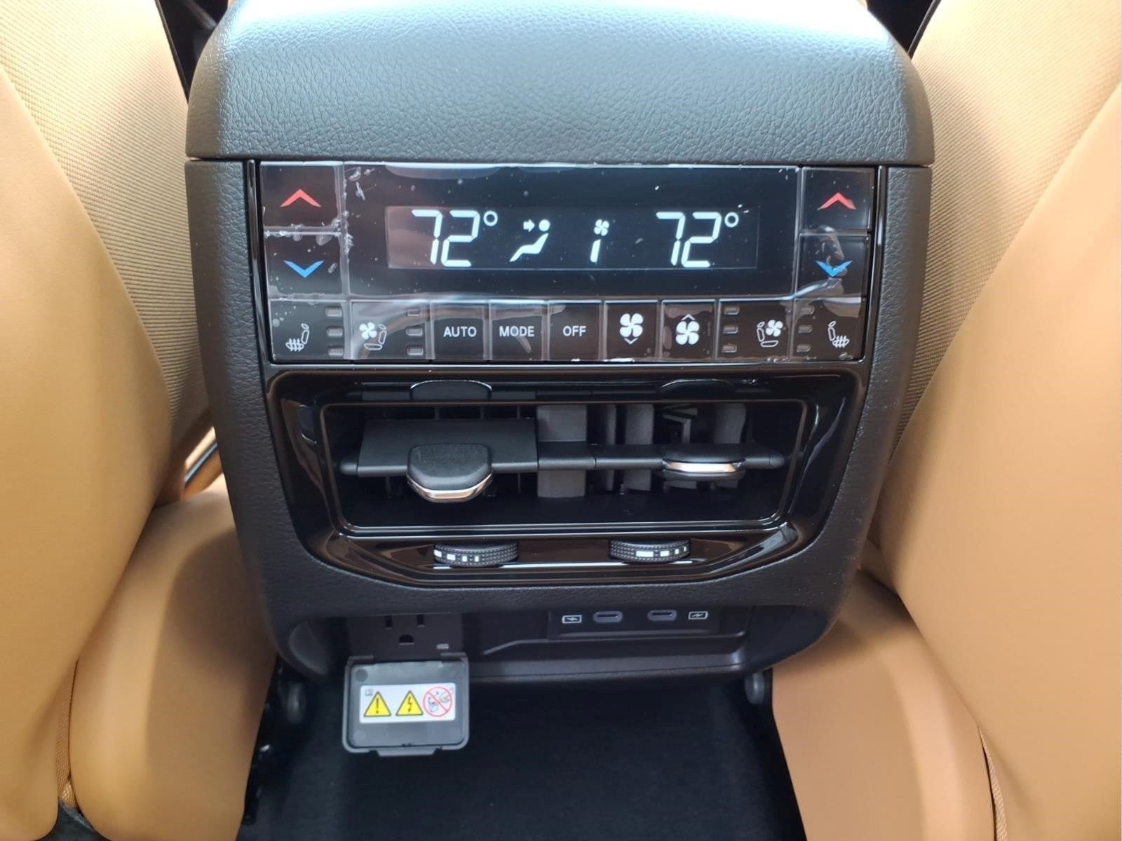 2027 Jeep Grand Cherokee Summit