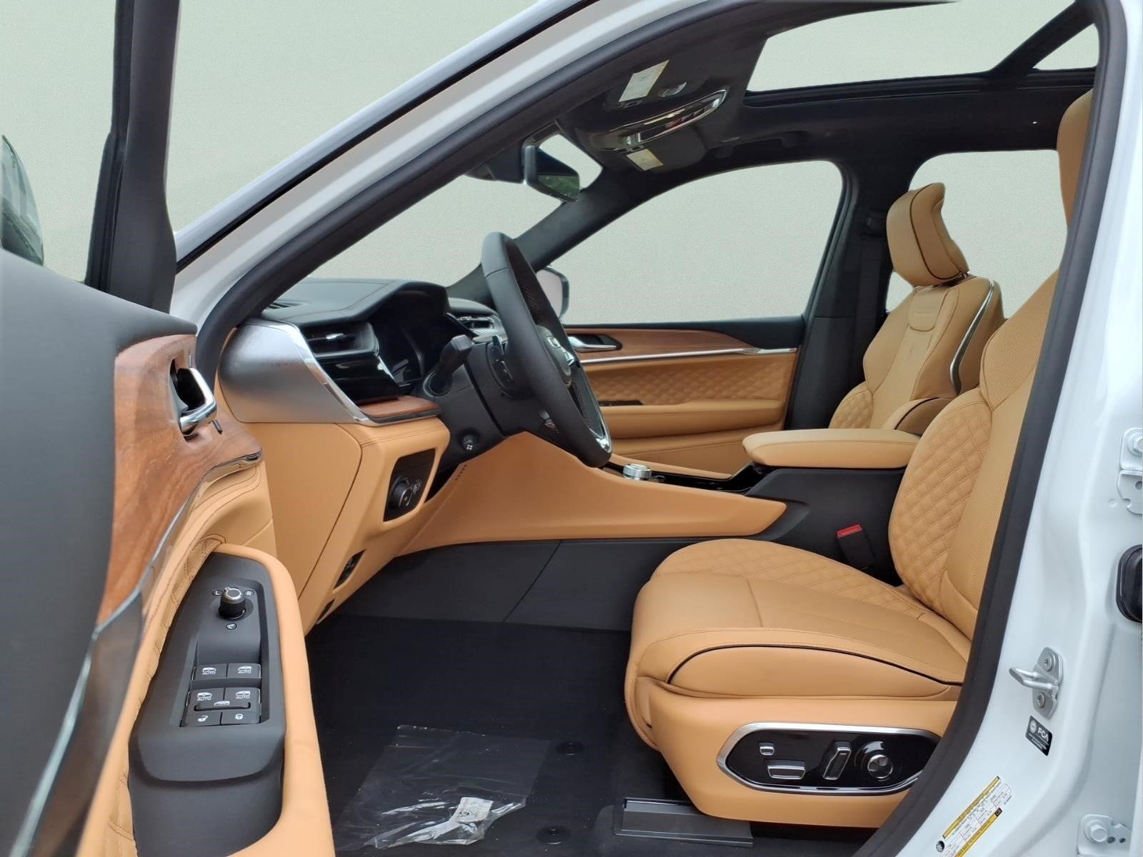 2027 Jeep Grand Cherokee Summit