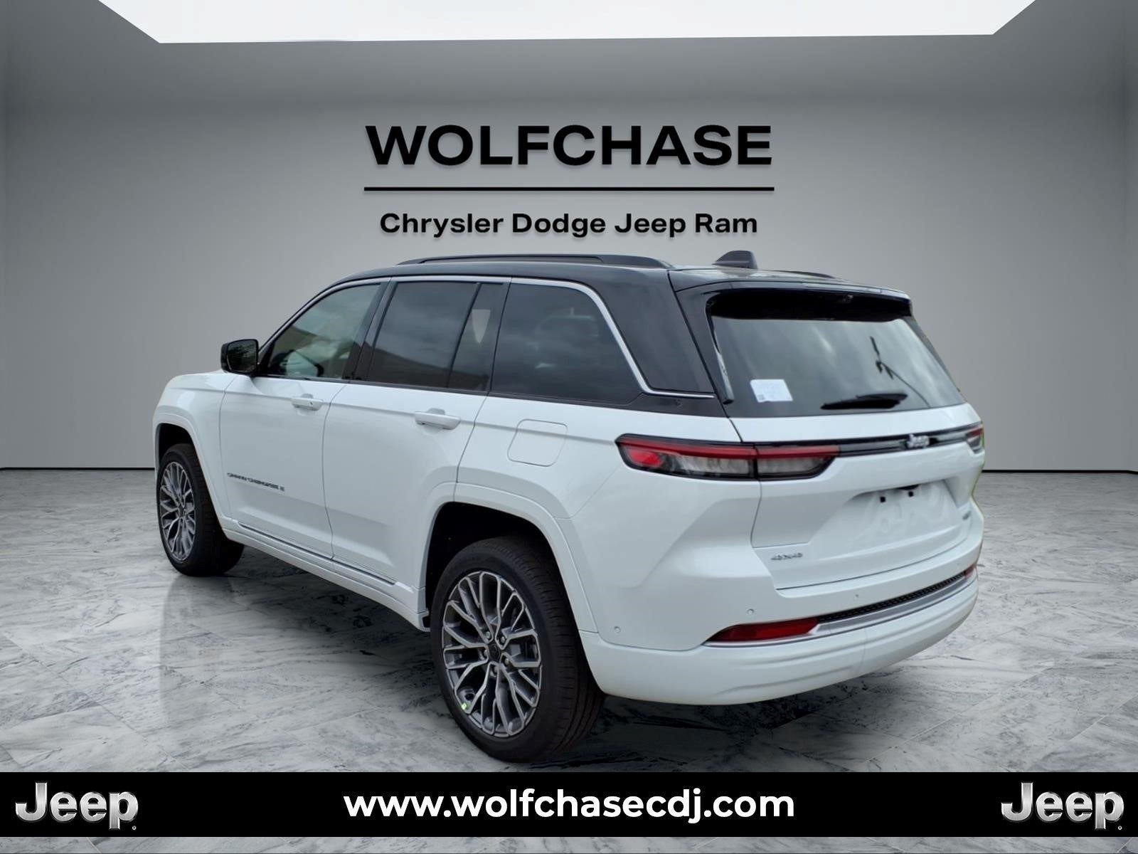 2027 Jeep Grand Cherokee Summit