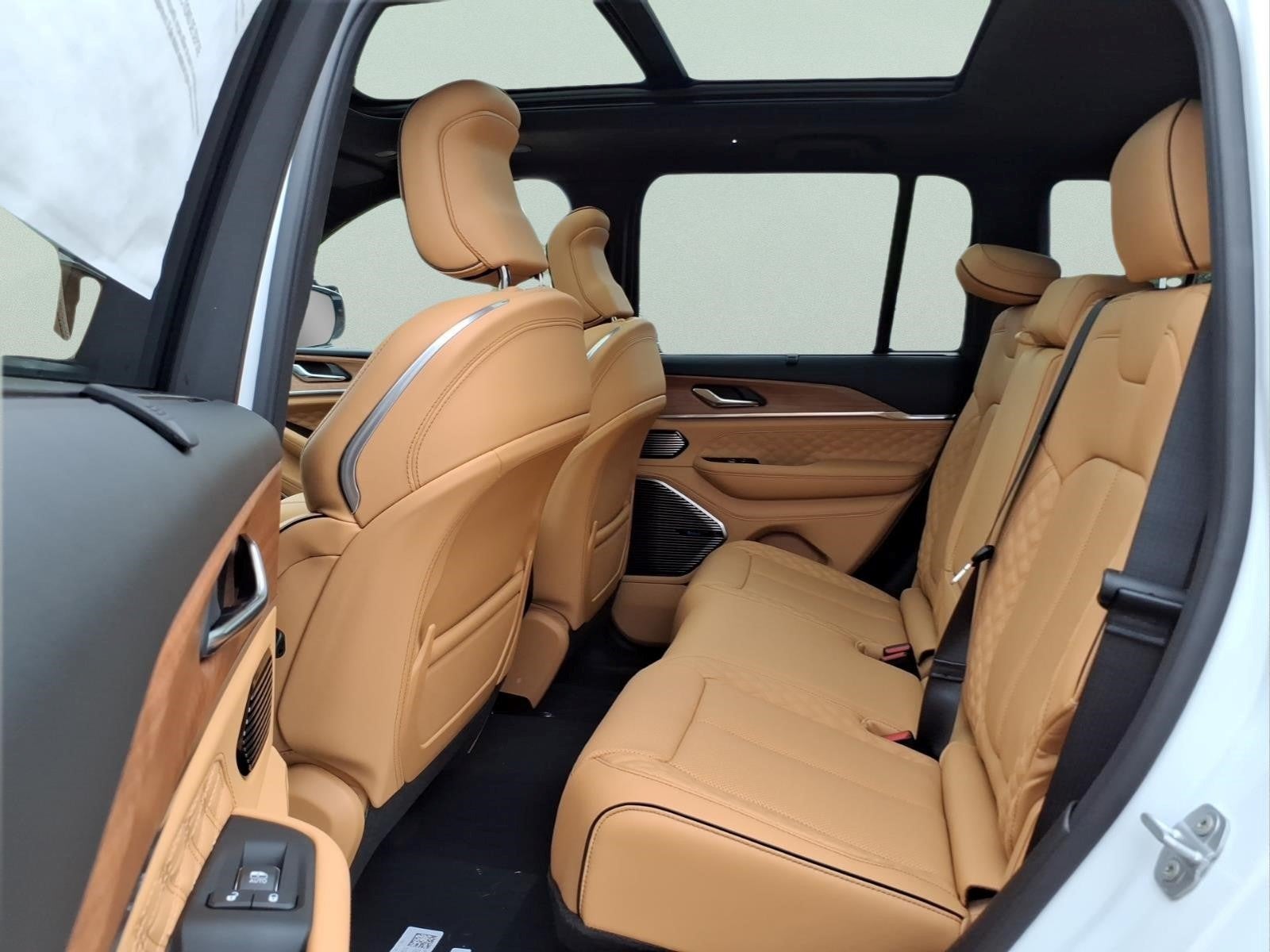 2027 Jeep Grand Cherokee Summit